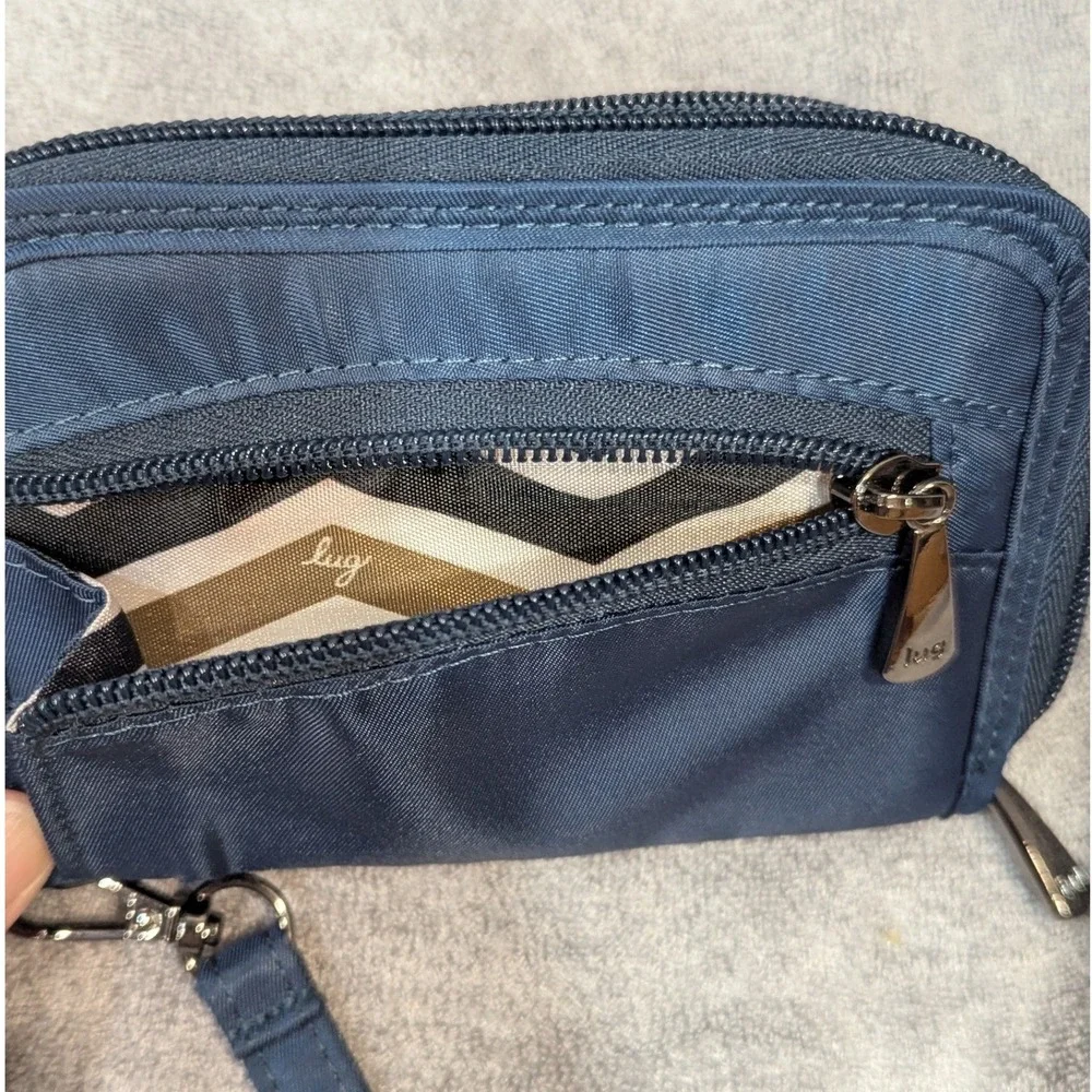Lug Rodeo RFID Travel Wallet Navy Blue Quilted Wristlet Organizer Chevron Lining